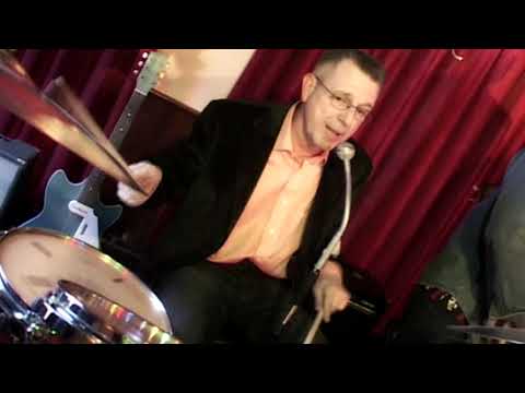 The Bullits - Twenty Flight Rock , great sixties rock and roll / pop song official music video