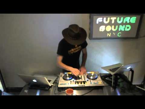 Futurebound NYC: Deephouse, Techno and Techhouse DJ Mix by Peter Munch - Sept. 7th 2012 Part (1/3)