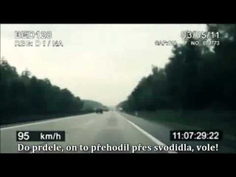 Cyklista jede po české dálnici až 120km/h, policie ho marně nahání