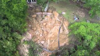 preview picture of video 'Spanish Fort, AL Bluff Erosion Aerial View - Phantom 2 Quadcopter w/ Hero 3+'