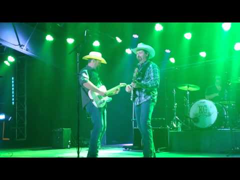Walk Softly on This Heart of Mine cover Kris Gordon @ Silver Saloon in Terrell Texas