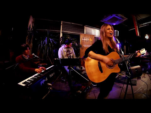 Aziz Maraka + Hana Malhas mashup ‘لحالي' & 'Run’