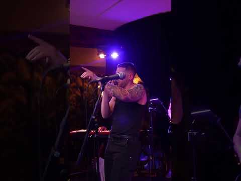 Can't Take My Eyes Off You performance thumbnail