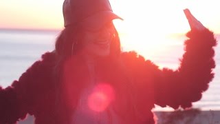 The Christmas Song (Chestnuts Roasting On An Open Fire) - Maria Z