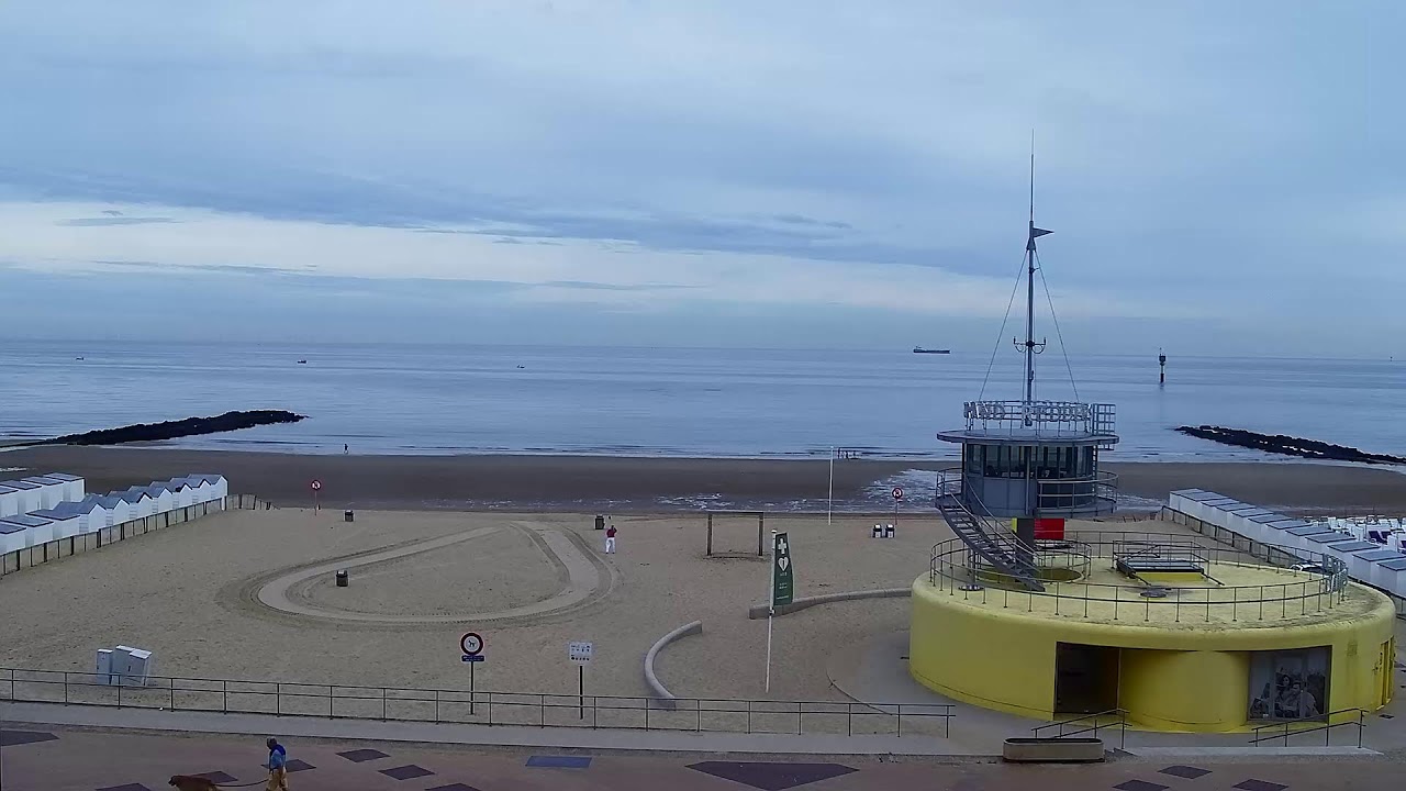 Live webcam view of Playa y paseo marítimo de Knokke-Heist