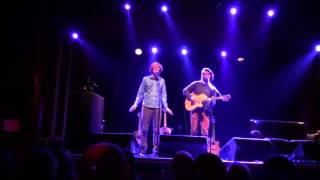 Singing softly to me, Kings of Convenience live