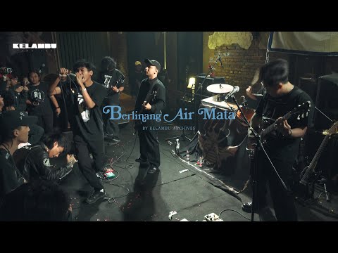 [BERLINANG AIR MATA] - Fizzle