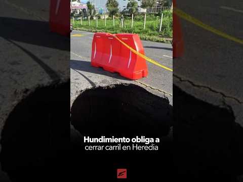 Hundimiento obliga a cerrar carril en Heredia