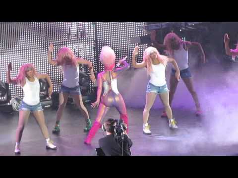 Nicki Minaj Performs "Romans Revenge" ATL Philips Arena