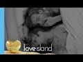 Cara Gives Nathan A Helping Hand Love Island 2016