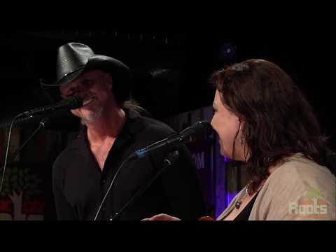 Andrea Zonn with Trace Adkins 