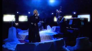 Sarah Dawn Finer - The christmas song (Live @ Nyhetsmorgon)