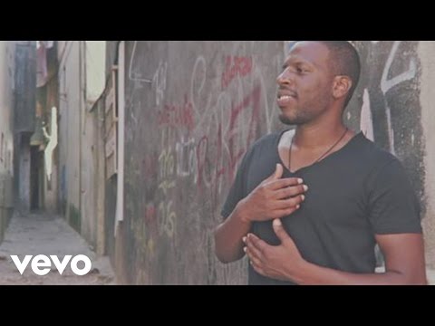 Dino D'Santiago - Pensa na Oji (Official Video) ft. Paulo Flores