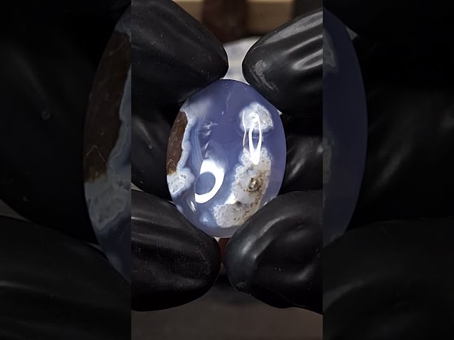 حجر عقيق خرائطي سماوي طبيعي