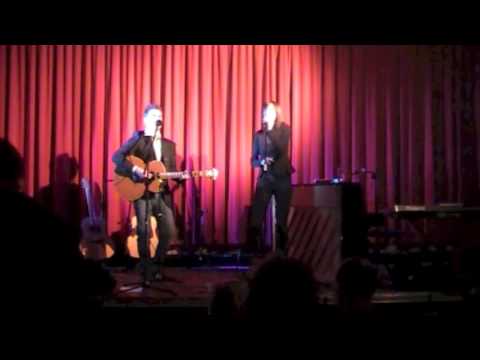 Dancing in the dark (Bruce Springsteen cover) by Berjan de Ruiter and Christel Peters