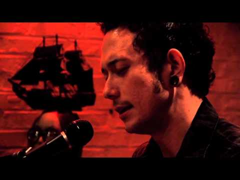 TRIVIUM Matt Heafy In Dreams acoustic [Roy Orbison cover] on Metal Injection