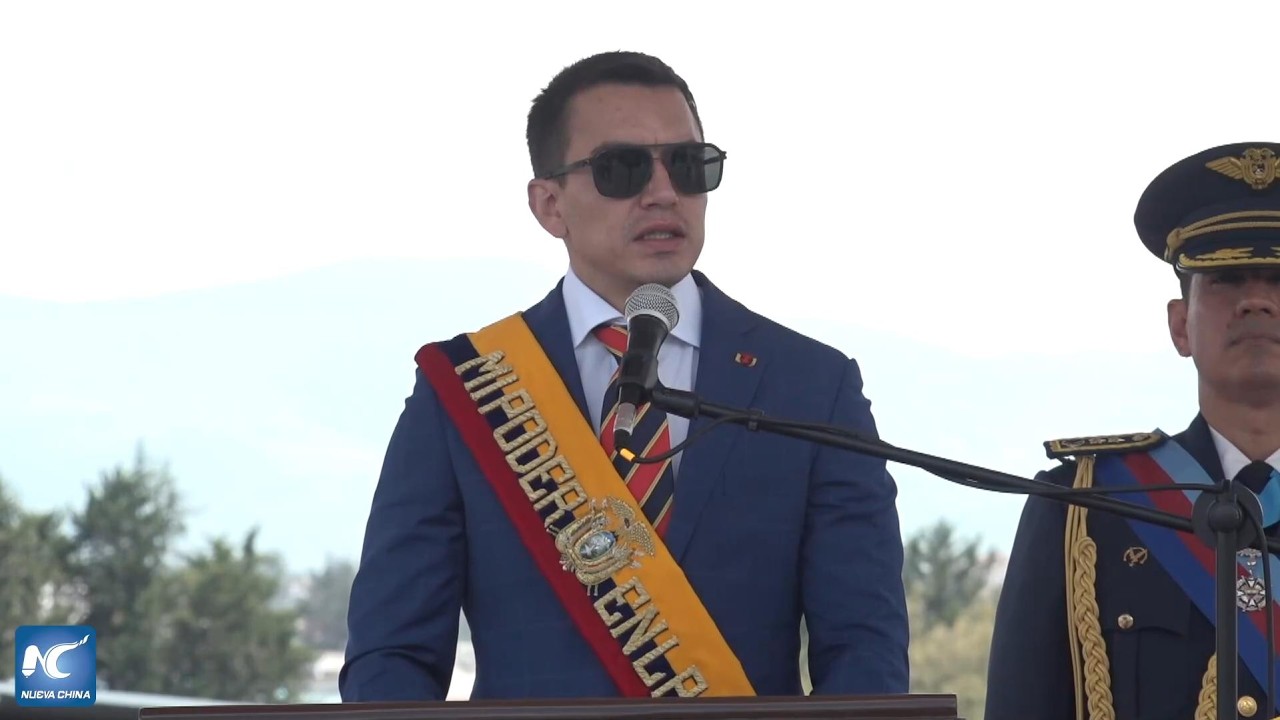 Presidente ecuatoriano destaca labor militar contra crimen organizado