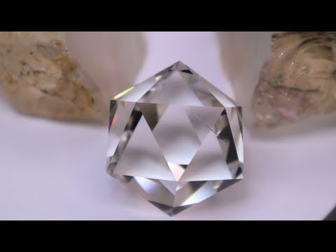 Faceting a Crystal Clear D20 Dice in Quartz