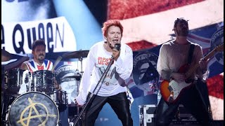 José Corbacho imita a Sex Pistols en ‘God save the Queen’ - Tu Cara Me Suena