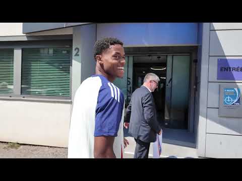 ✍️ Warmed Omari rejoint l’OL en prêt avec option d’achat jusqu’à la fin de saison 🔴🔵