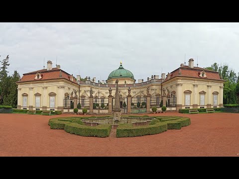 Hrad Buchlov - zámek Buchlovice