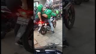 Download lagu Susahnya orang gemuk naik motor mp3 Download lagu Susahnya orang gemuk naik motor mp3
