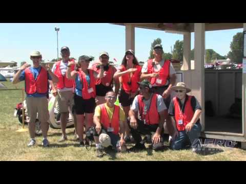 Aero-TV: Aero-TV At Oshkosh 2011 - Hanging Out At The Flightline