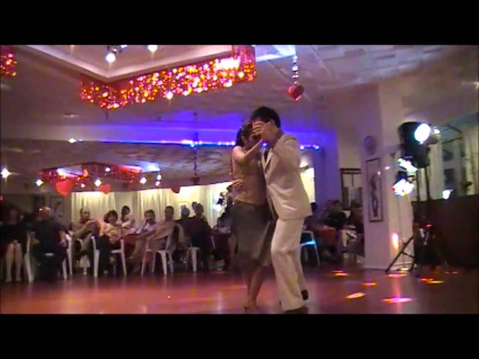 Carlos Parede & Diana Giraldo in La Baldoza