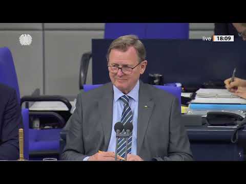 70 Jahre Bundeswehr: Fraktionen würdigen Rolle der Parlamentsarmee