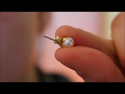 Closing your earrings with 5 FINGER |One left