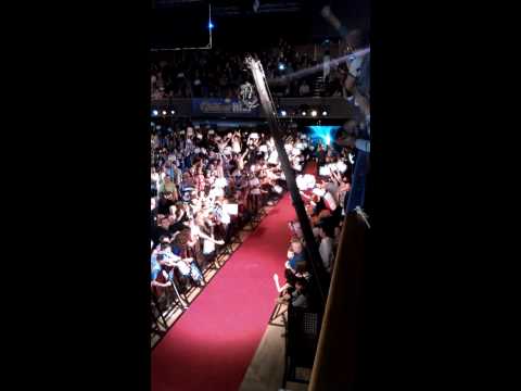 Phil Taylor walk on Grand Slam of Darts 2011 v Wes Newton