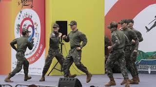 [閒聊] 推特上轉推3.5萬次的軍人Super Shy(玟赫)