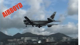 preview picture of video 'Kai Tak landings from Kowloon Mall 1998'