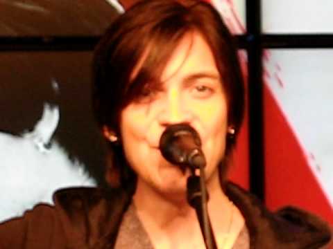 Alex Band Saturn 29.09.2010 - Beginning of "Tonight"