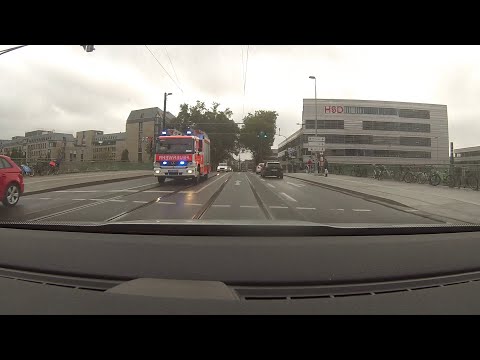 [INSIDE VIEW] MTD auf Alarmfahrt - HLF BF Düsseldorf FW3 getroffen | Hornspiel