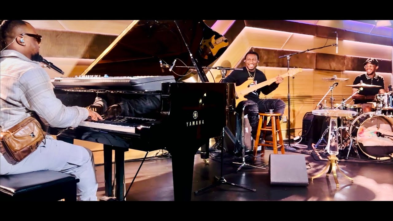 Promotional video thumbnail 1 for James Calvin On Keys