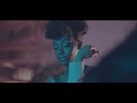 Phoenix (con Ashley Rose)