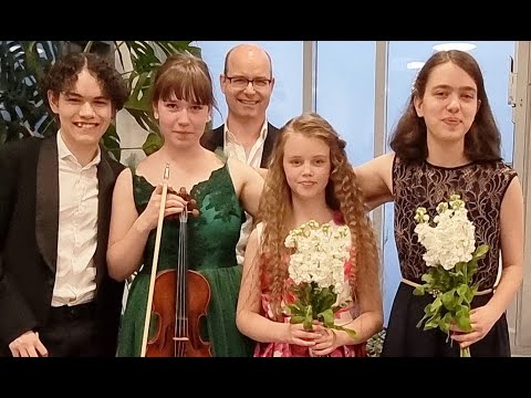 J. Brahms - Hungarian dance no. 5,  Zarina Zaradna - Harp (11 years)