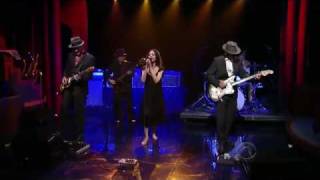 PJ Harvey &amp;  John Parish - Black Hearted Love (06-12-09 Late Show)