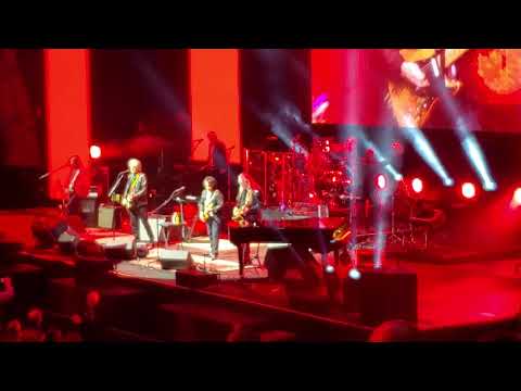 Hall & Oates - Maneater - MSG - 2.29.20