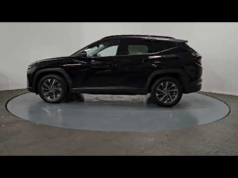Hyundai Tucson 2WD Executive 1.6 With 2 Tone Roof - Image 2