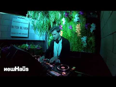 The Quarantine Sessions - Mitch Oliver - Live from newHaūs