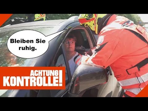 Beteiligte VÖLLIG aufgeregt! 😨 UNFALL im Baustellenbereich! |1/2| Kabel Eins | Achtung Kontrolle