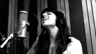 Bài hát Something In The Water - Nghệ sĩ trình bày Brooke Fraser