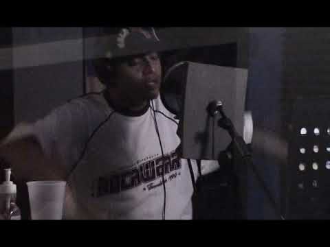 Vico C  Ft.  Eddie Dee -  Se Escaman (OFICIAL ESTUDIO VIDEO)