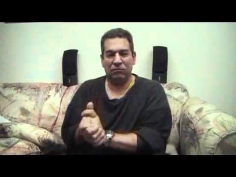 manualist plays black sabbath - paranoid - on his hands.flv