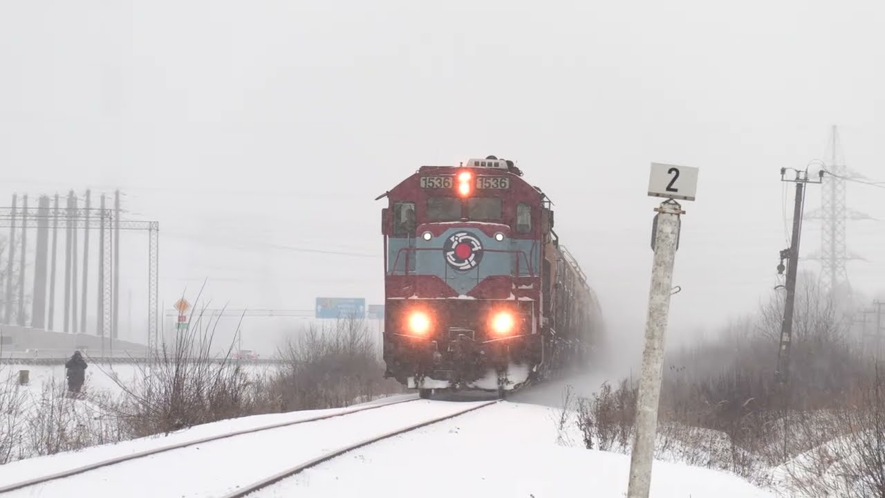 Тепловоз C36-7i-1536 близ ст. Лагеди / GE C36-7i-1536 near Lagedi station