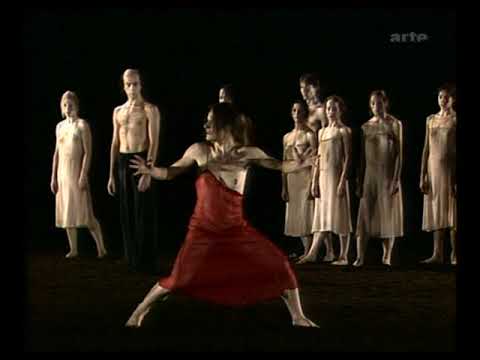 Malou Airaudo Le Sacre du Printemps Pina Bausch