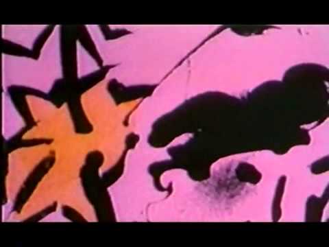 Pret-A-Porter (Ready To Wear) trailer