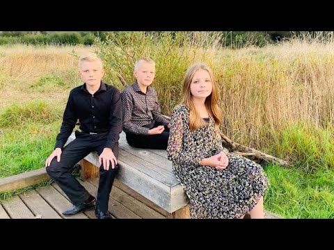 Не чекай від життя на землі | Kukhotski trio - Доброта